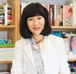 행운이 절실하던 출판 초년시절… 기적처럼 조선일보 북섹션에 서평이 실렸어요