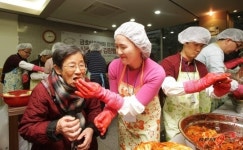 곡성금호복지매점 | 금호타이어, 송년회 대신 봉사