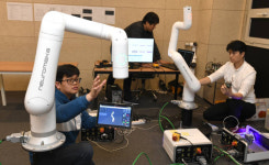 초고속 5G융합 협동로봇으로 생산성 향상