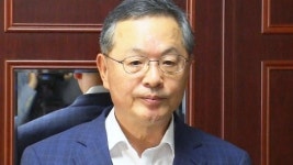 결국 전관예우 논란이 발목 잡아