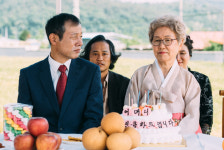 동원샘물진주.사천 | 사천 배경 '잔칫날', 진주같은영화제 막 열어