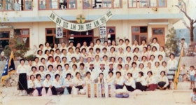 금일동백리동백횟집 | 집에서도 밖에서도, 그들은 동백리 며느리였다