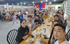 "몽골 유목민 가옥 게르에서 먹방 대화 즐거웠어요"