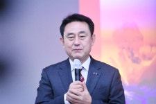 여주대신농특산물 | 이충우 "대왕님표 여주쌀 및 지역 내 농특산물의 경쟁력 높이겠다"