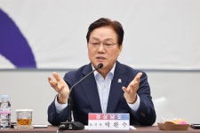 조조푸드 경남지사 | 박완수 도지사 "기업과 함께 지역경제 이끌겠다"