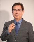 세무법인신성중 | '교육'이라는 말, 긴 세월 동안 몸으로 증명한 한만중