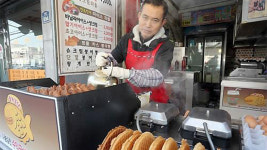붕어빵아저씨베노 | '익산 붕어빵 아저씨' 11년째 선행…올해도 365만 원 기부
