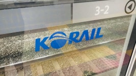 "문 안 열려 못 내렸다" 출근길 지하철 1호선 스크린도어 고장