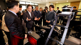 이재명, 국방과학연구소 찾아 안보·성장행보…방산 4대 강국 공약