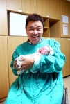 김송 강원래 득남, 출산 전 교통사고에도 산모-아이 모두 건강