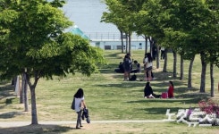 행복한쉼터&문화공간나무그늘 | '나무그늘 쉼터'