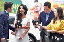 법률사무소단우변호사권재선법률사무소 | 김부선, '질문은 제 변호사에게'