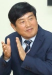 솔라파트너스일호 | '고운서당' 1억 쾌척 ㈜솔라파트너스 정호태 회장 "도전 의식 갖춘 지역 젊은이 키워야죠"