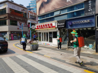 남포소독방역그린센터 | 중구 새마을지도자 광복동협의회, 광복로 일원 코로나19 예방 방역소독 실시