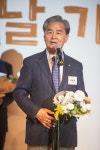어랏투고영광도서점 | ㈜영광도서 김윤환 대표, 올해의 서점인상 수상
