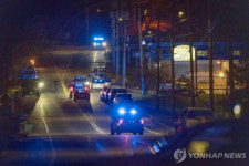 美 메인주 볼링장·식당서 총기난사 22명 사망…용의자 검거 못 해