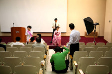 영남의료재단부설영남실버요양병원 | 영남대병원·CS위원회, 효도 카네이션 달아드리기