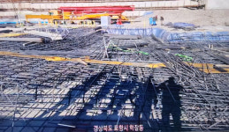 '포항 자이애서턴' 신축 현장 철근 구조물 무너져…노동자 2명 중경상