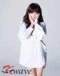 현아, 달랑 셔츠 하나 입고…