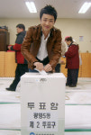 에이사이드선거송 | '로고송 제왕' 박현빈, 주민들과 소중한 한 표 행사