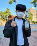 엄지앤어물원 | 영광씨 엄지척! 임영웅, 팬앤스타 30주 연속 1위 트로피 공개
