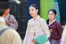 자네가 세자빈이 될 상인가…중전 김혜수, 삼간택 전 오예주 만났다 (‘슈룹’)