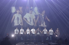 슈퍼주니어, 英 1만 관객 홀렸다…런던 공연 성황