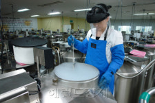 생생바이오텍 본점 | 메디포스트 창사 10년 “줄기세포 치료제 내년 상용화”