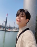 아스트로 MJ, 베일 듯한 콧대+날렵한 턱 선..청량美 한도 초과