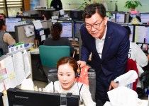 (주)브라운에프엔비 NH농협은행용산별관 | "차세대시스템 준비 이상 무" 범 농협 금융 수장들 IT 점검