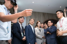 비전이앤씨모든오피스 - 전주시 완산구 효동2길 1 | 스마트오피스 체험한 5개부처 장관, ‘5G산업 육성’ 한 목소리
