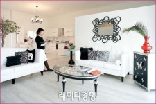 집보다 더 집 같은 아늑한 작업실로의 초대…White Studio