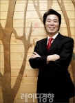 연봉의 80%를 기부하는 회사원 고영씨