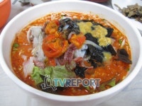 봉포머구리집약수점 | ‘봉포 머구리집’ 새콤달콤 시원한 물회 맛보세요!