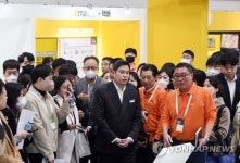 이마트24광적로드점 | 정용진, 이마트24 전시회 찾아 "고객·상품 광적 집중해야"