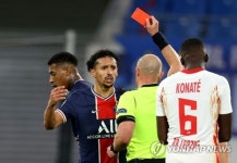 모이세스포츠 | 경기에서 진 PSG, 경기장 밖에서도 곤욕...일부 선수, 엘리베이터에 갇혀