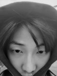 누가 RM 셀피 찍는 법 좀 알려주세요…각도 보정 시급