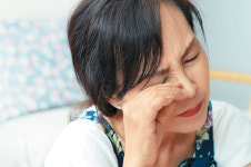 백제안과건강식품 | 노화와 함께 오는 '황반변성' 매년 검진, 루테인·지아잔틴 보충