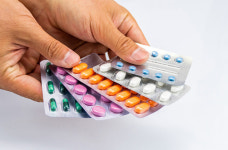 (주)이마트 과천점(건강기능식품판매업) | 건강기능식품, 약은 아니지만... 이마트 'No Pharmacy' 문제없나?