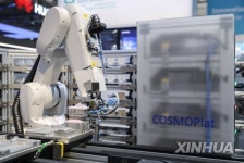 디에이치켐 | Xinhua Headlines: "Made in China" progresses as global industry undergoes transformation