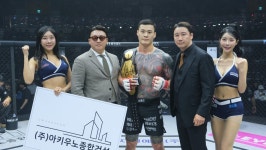 ‘심판 전원일치판정승’ 로드FC 황인수, 임동환 꺾고 미들급 타이틀 방어 성공