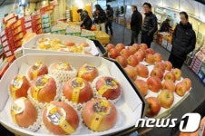 해영이네과일가게 | 설 앞두고 과일 사는 시민들