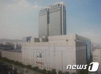 베르니스부산롯데서면 | 롯데百 부산본점, 대규모 증축 추진…'서면 교통체증 악화 우려'