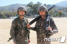 '우리는 쌍둥이 특급전사'…전역 2개월 앞두고 도전·합격