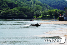 국군복지단 춘천지원본부 153공병대대마트 | 춘천댐 부유물 제거 앞장서는 2군단 공병여단