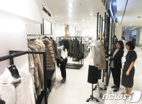 현진씨에프(주) 롯데호텔본점 | 롯데 부산본점, 호텔 속 백화점 '에비뉴엘 개관'