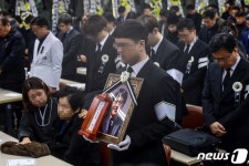 (주)청파의료재단수원중앙병원장 | 故윤한덕 중앙응급의료센터장 영결식
