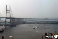 보통3교(하) | 미세먼지 '보통', 선명한 서해대교