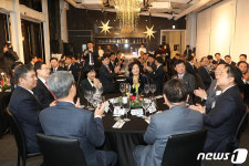 자상한농수산 | 박영선 장관 '자상한 기업의 밤 축하합니다'
