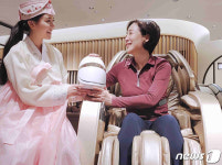 '명절 효도선물엔 안마의자가 제격!'